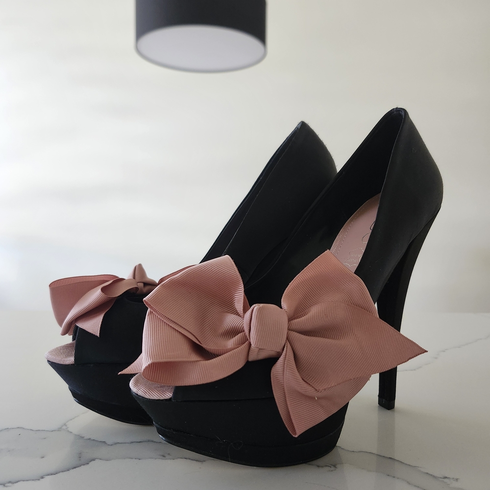 Elegant Black and Pink Bow Heels
